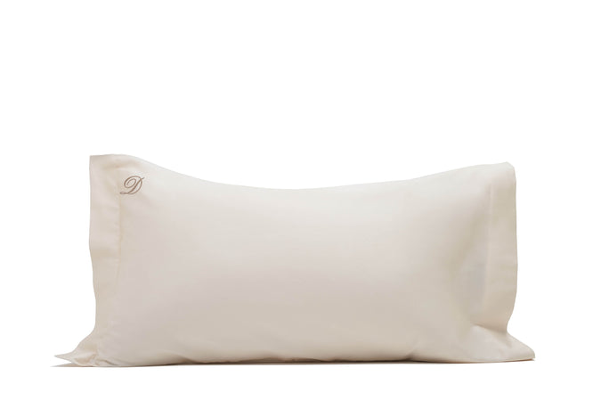 Federa letto con elegante inziale ricamata 2 volani in Raso di Puro Cotone 50x80cm Made in Italy con iniziali Ricamate Panna Ricamo Tortora