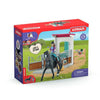 Scatola per cavalli Lisa e Storm, statuetta e accessori per cavalli, SCHLEICH 42709 Horse Club, 5 anni