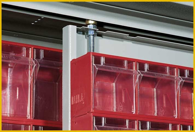 Armadio Madia in metallo con pannelli scorrevoli e cassetti porta minuteria cm. 248x60x195h