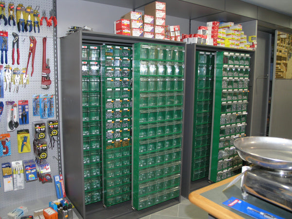 Armadio Madia con pannelli scorrevoli per ferramenta e officina cm. 248x60x195h