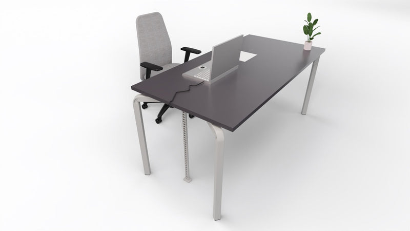Scrivania operativa con top melaminico e struttura metallica colore alluminio cm. 160x80x75h