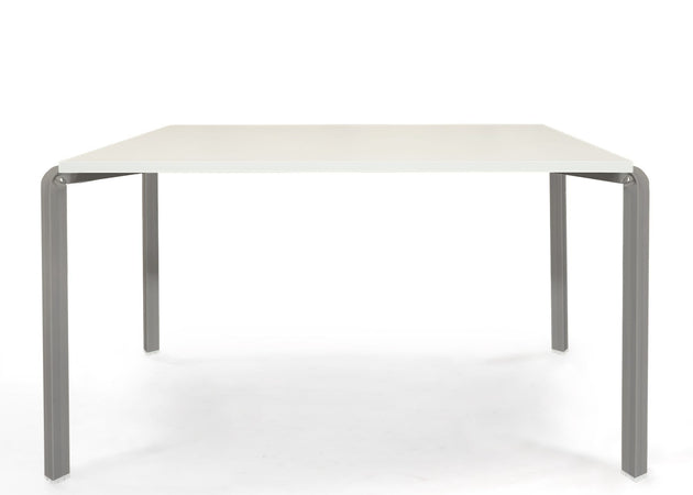 Scrivania operativa con top melaminico e struttura metallica colore alluminio cm. 160x80x75h