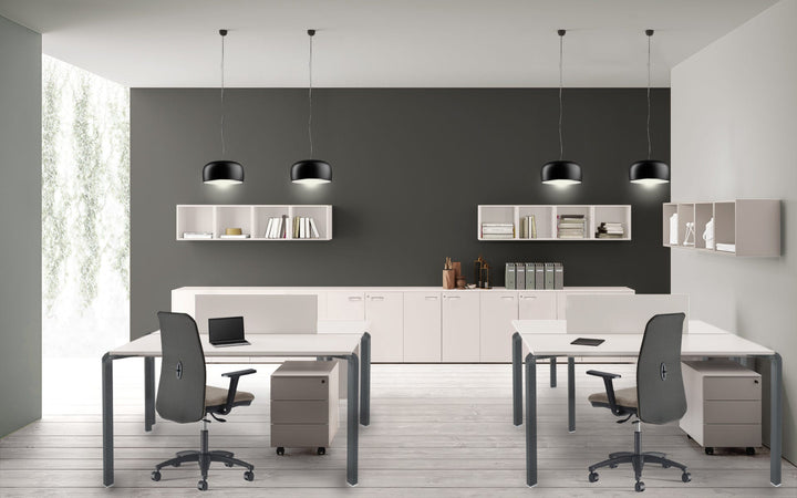 Scrivania operativa con piano melaminico e gambe in acciaio colore nero ghisa cm. 180x80x75h