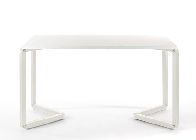 Scrivania operativa moderna con gambe in tubolare metallico colore bianco e piano melaminico cm. 160x80x75h