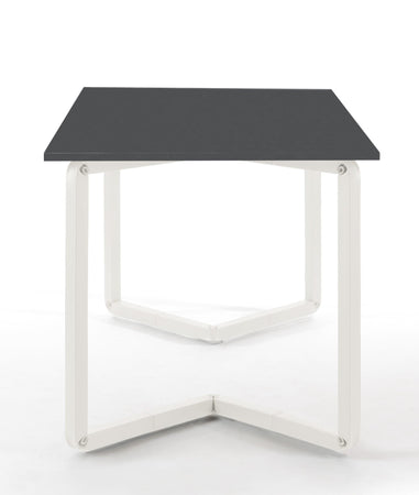 Scrivania operativa moderna con gambe in tubolare metallico colore bianco e piano melaminico cm. 160x80x75h