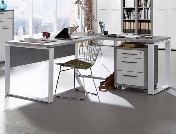 Scrivania elegante in legno con piedi in Acciaio da ufficio e stanzetta porta pc "Made in Italy"
