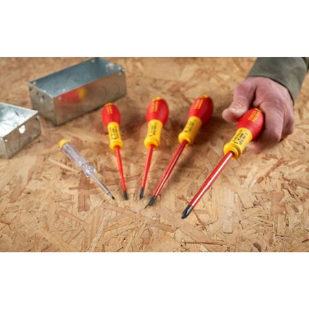 Set di 5 cacciaviti - STANLEY FATMAX - XTHT0-62692 - Slim isolati 1000V - Elettricista + Phillips + Tester