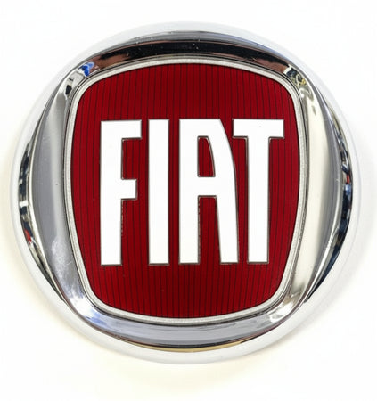 STEMMA LOGO EMBLEMA FREGIO ANTERIORE ROSSO Fiat 500 dal 2007 a giugno 2015 Fiat Panda 169 dal 2003 Fiat Panda 312 da 2012 Fiat Punto 188 dal 2005 Fiat Grande Punto dal 2005 a 2011 Fiat Doblò da 2007 a 2009 Fiat Linea  Fiat Sedici (16)