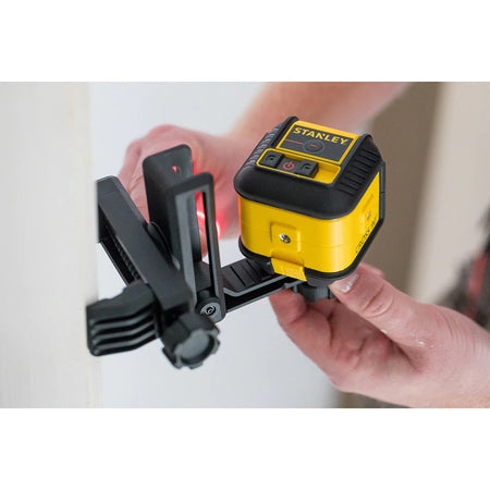 Livella laser "Cross 90" autolivellante per angoli con raggi rossi fino a 12 mt