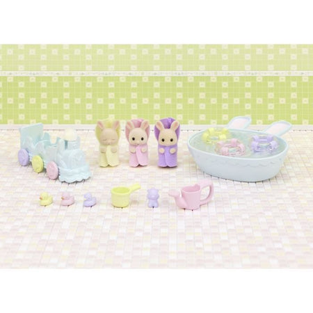 Statuine in miniatura - SYLVANIAN FAMILIES - 5707 - I tre gemelli di Coniglio Creme e accessori da bagno