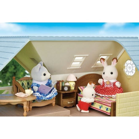 Set il cottage con il box da tetto blu - SYLVANIAN FAMILIES - 5671 - Per bambini dai 5 anni in su - Mobilio incluso