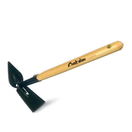 Zappetta quadra con punta a cuore con manico in legno 40 cm
