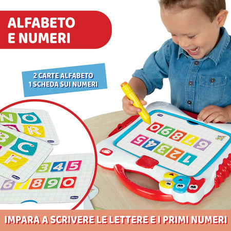 CHICCO Lavagna Leggi & Scrivi - Lavagna Cancellabile Bambini con Schermo LCD e Set di Carte, Esercizi di Pre-Scrittura e Disegno Libero, Ispirato al Metodo Montessori, Percorso educativo pregrafismo - Giochi Educativi