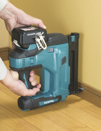 Spillatrice MAKITA DBN500Z (Solo corpo)