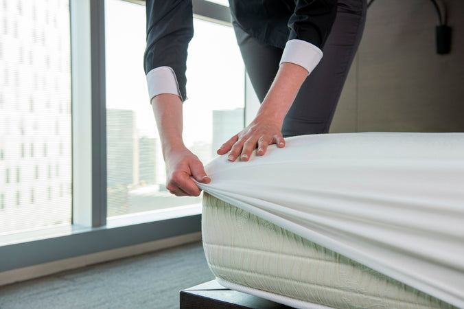 Coprimaterasso lenzuolo sotto con angoli 2 in 1 in TENCEL® impermeabile traspirante antibatterico antiacaro Made in Italy