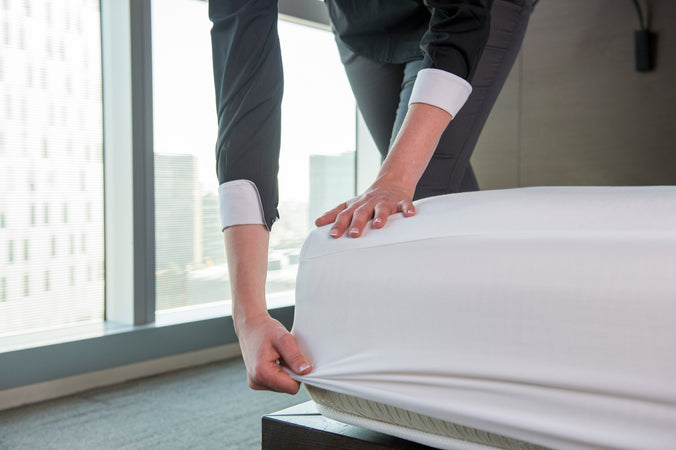 Coprimaterasso lenzuolo sotto con angoli 2 in 1 in TENCEL® impermeabile traspirante antibatterico antiacaro Made in Italy