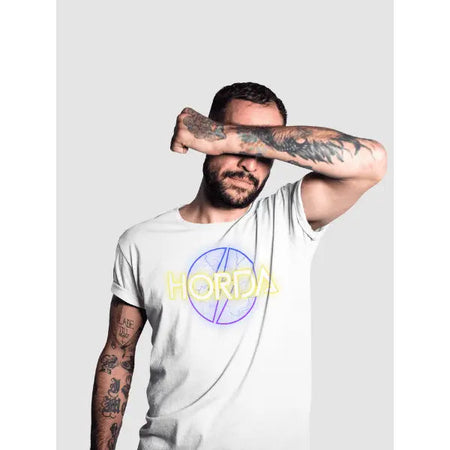Horda: l'abbigliamento che definisce lo stile urbano contemporaneo. Scopri i nostri capi streetwear esclusivi, realizzati con materiali premium e design audaci. Acquista ora e fai la differenza!