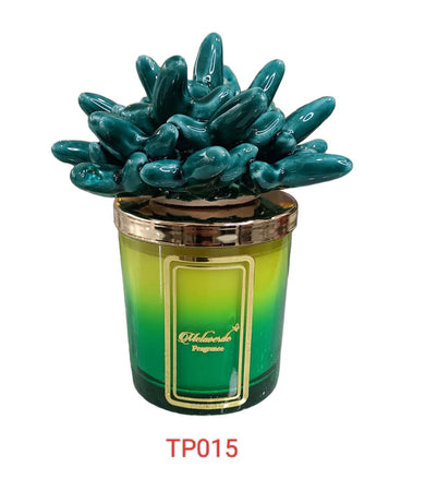 Candela media in ceramica bicolore verde anemone Melaverde Linea Tropicana da 200gr, decorata a mano, con scatola regalo inclusa.