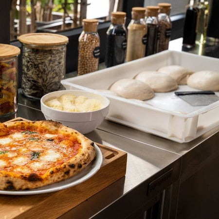 Cassetta chiusa per alimenti, bianca sovrapponibile non forata da 60 x 40 cm