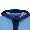 Accappatoio Voyage L/XL Carrara in microspugna di cotone 280 gr/mq, profili a contrasto, con cappuccio e tasche, in custodia trasparente richiudibile.
