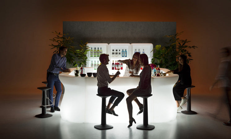 Bancone "Bartolomeo" struttura in polietilene colore bianco per esterno