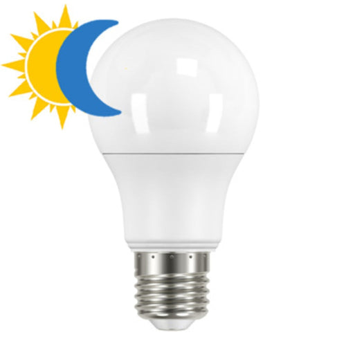 LAMPADA A BULBO E27 A60 10W CON SENSORE CREPUSCOLARE 4500K - ElettroWatt.eu