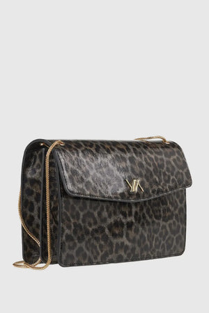 VERDE FASHION | Borsa con patta maculata in vernice