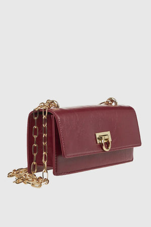 VERDE FASHION | Pochette con patta in ecopelle verniciata