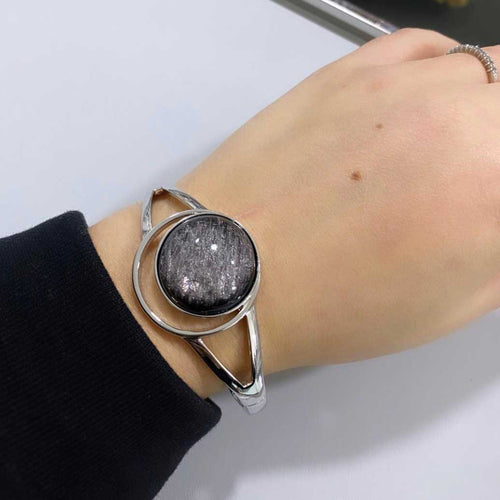 Bracciale Velvet Artemis Alexarte con elementi in velluto e cristalli, confezione elegante con dettagli artigianali