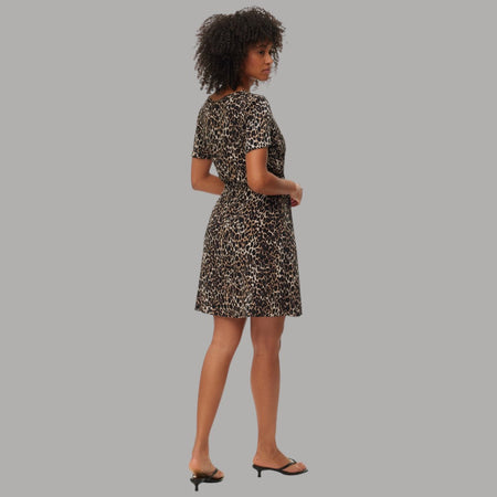 Vestito Corto Vero Moda in Viscosa con Scollo a V e Vita Regolabile