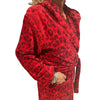 Accappatoio Roberto Cavalli Leo L/XL in spugna velours 100% cotone, effetto vellutato e idrospugna interna, con cappuccio e tasche, fantasia animalier, Made in Italy.
