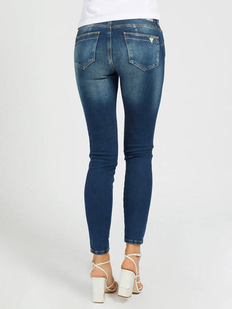 Guess Jeans Donna Slim In Cotone Stretch A Vita Bassa Jeans Con Fondo Stretto Modello A 5 Tasche Con Chiusura A Cerniera
