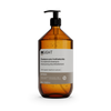 Insight Intech shampoo pre-trattamento 900 ml, permette ai trattamenti successivi di agire con maggiore efficacia.