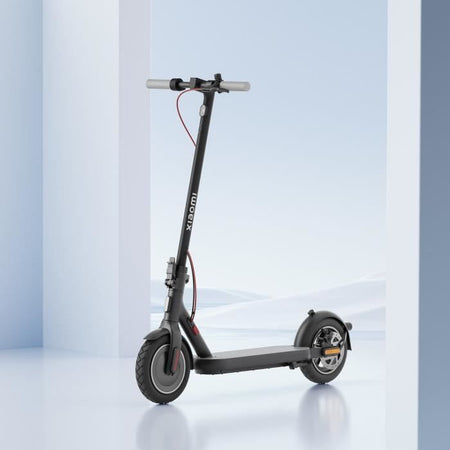 Scooter elettrico - XIAOMI - Scooter elettrico 4 - 300 W - Pneumatici 10 - Autonomia 35 km