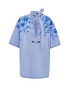 Gucci Camicia Kimono in Popeline di Cotone Azzurra con Stampa Fiori da donna