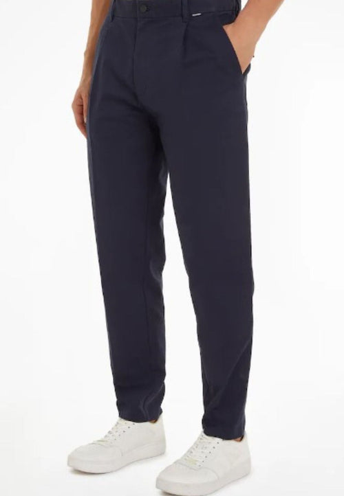 calvin klein Pantaloni MODERN TWILL TAPERED PLEAT PANTS da uomo