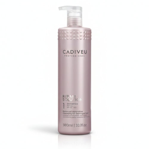 Cadiveu Repair solution 1 shampoo 980 ml, deterge delicatamente i capelli danneggiati e li prepara al trattamento repair solution.
