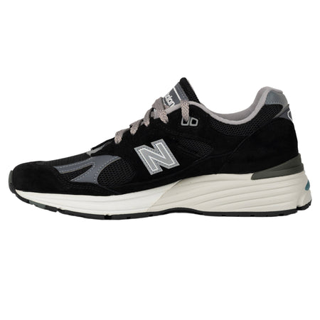 NEW BALANCE Made in UK 991v2 Sneakers in Black da uomo