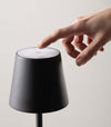 Abat-jour-esterno-batteria-Gea-Led-GLS040-300LM-IP54-antracite-lampada-tavolo-base-usb-touch