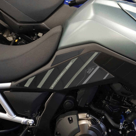 Adesivi-3D-compatibili-con-Suzuki-V-Strom-800RE-Protezioni-Sottosella-moto