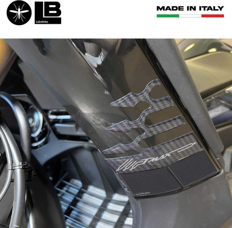 Adesivi-3D-per-carene-pance-laterali-fianchetti-compatibili-con-Yamaha-Tmax-2022