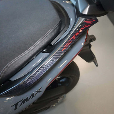 Adesivi-3D-Protezione-maniglie-con-bauletto-compatibili-con-Yamaha-Tmax-2022-23