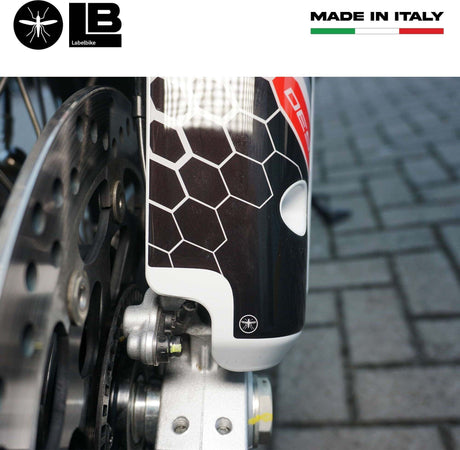 Adesivi-3D-Protezione-parasteli-parafango-moto-compatibili-con-Ducati-DesertX