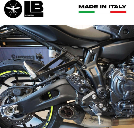 Adesivi-3D-Protezioni-Battitacco-compatibili-con-Moto-Yamaha-Mt-07-2014-2023