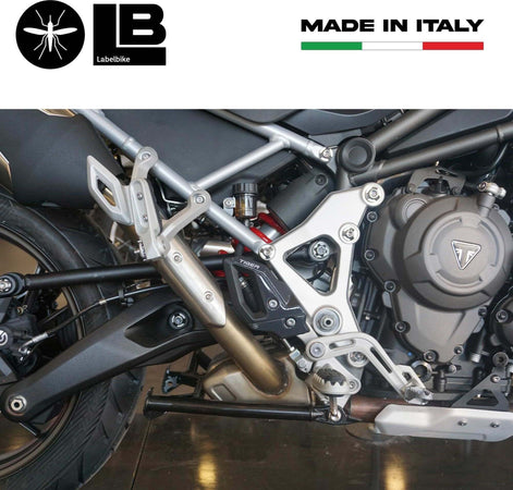 Adesivi-3D-Protezioni-Battitacco-compatibili-con-Triumph-Tiger-1200-GT-e-Rally