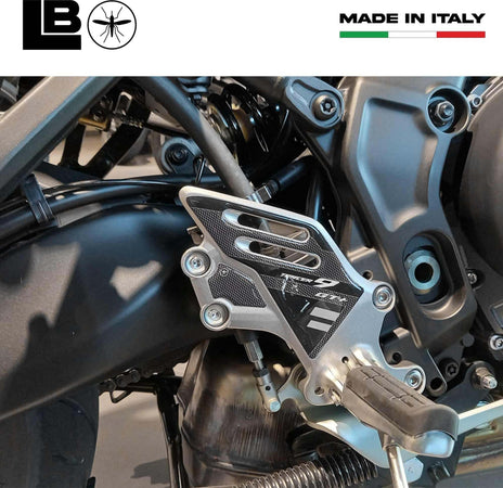 Adesivi-3D-Protezioni-Battitacco-moto-compatibili-con-Yamaha-Tracer-9-GT+