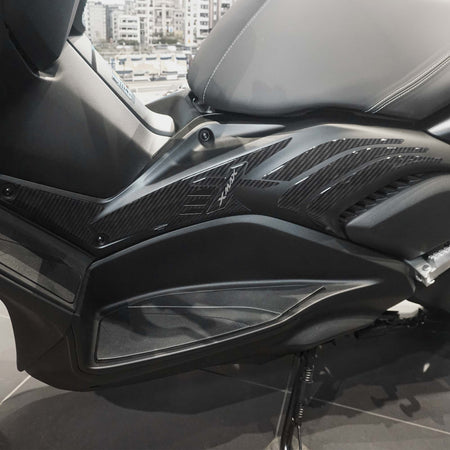 Adesivi-3D-protezioni-laterali-scooter-compatibili-con-Yamaha-Xmax-125-300-2023