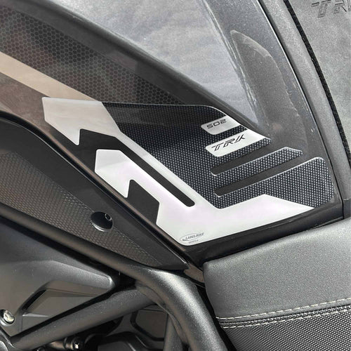 Adesivi-3D-Protezioni-Laterali-Serbatoio-compatibili-con-Benelli-TRK-502-bianco