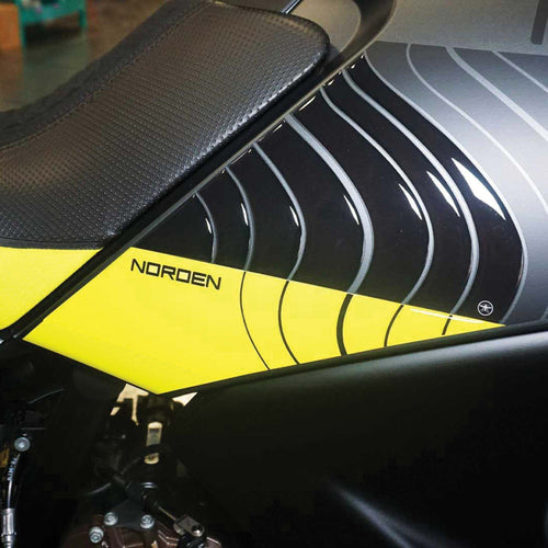 Adesivi-3D-Protezioni-laterali-serbatoio-compatibili-con-Husqvarna-Norden-901