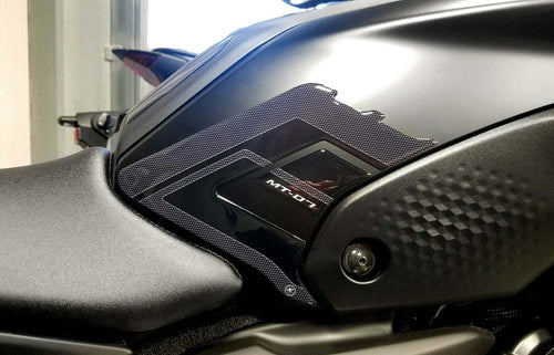 Adesivi-3D-protezioni-laterali-serbatoio-moto-compatibili-Yamaha-MT-07-dal-2021